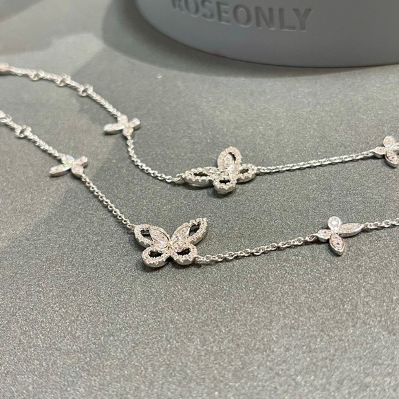 Silver with 18k white-gold plated butterfly full diamond bracelet - Picture 2 of 6